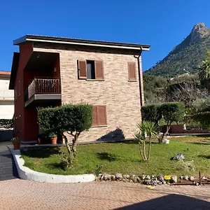 https://villa-maglio.sicilyhotelsitaly.net